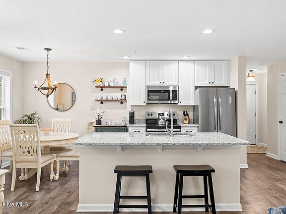5th image of 3350 Club Villas Drive # 2104