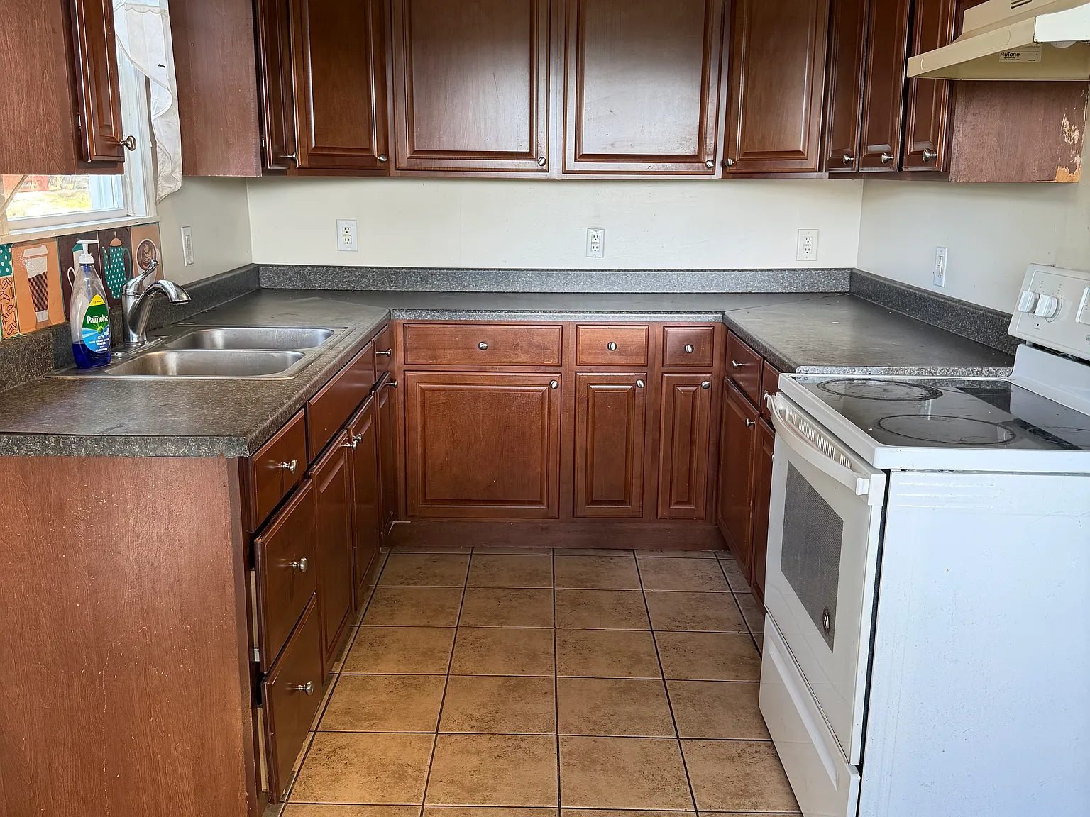 2 bed, $2,200 — Photo 2