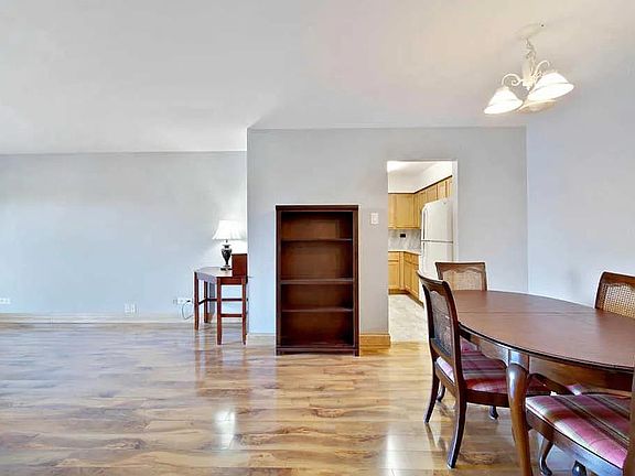 4th image of 675 Grove Dr APT 305