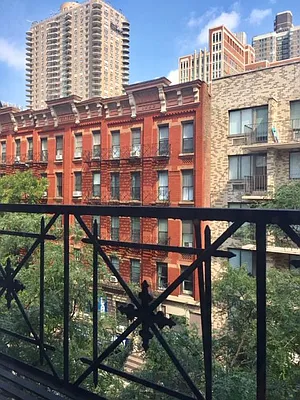 Rented by Manhattan Flats | media 31