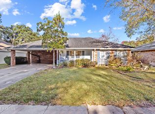 806 Dulles Dr, Lafayette, LA 70506