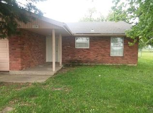 229 Shari Dr, Peculiar, MO 64078