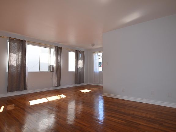 2nd image of 919 N Genesee Ave APT 8