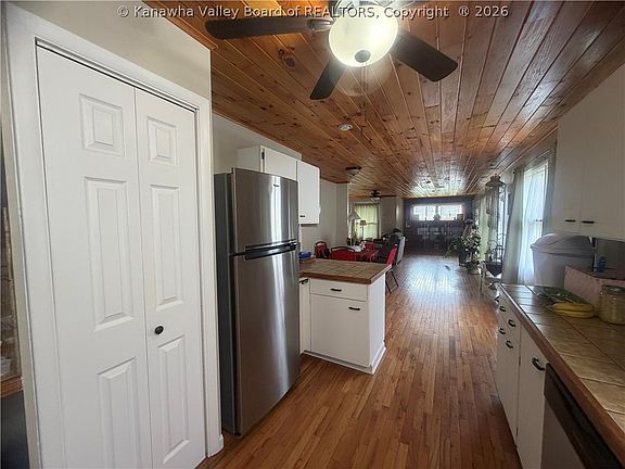 5th image of 26 Justice Addition Ct