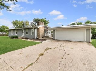 702 E 6th St, Carrollton, MO 64633