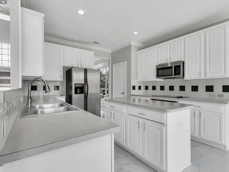 3117 Kimble Dr — Photo 5