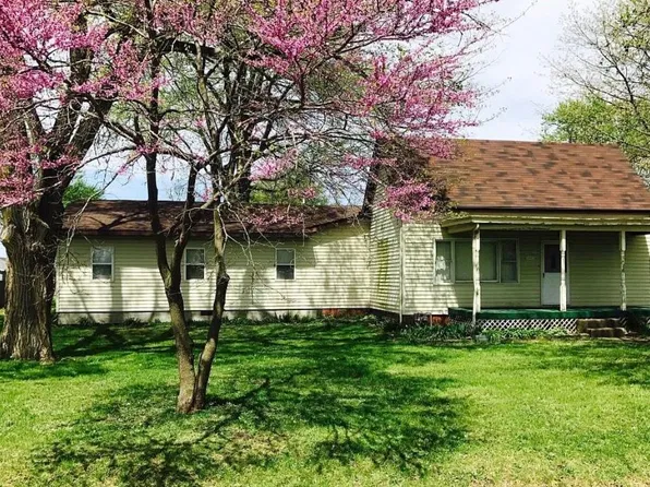 405 W Charles St, Buffalo, IL 62515