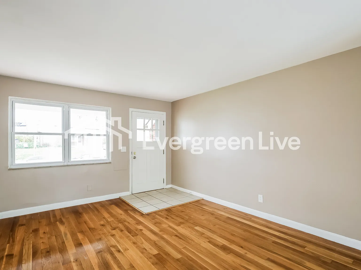 3 bed, 1.0 bath, 1253 sqft, $1,595 — Photo 4