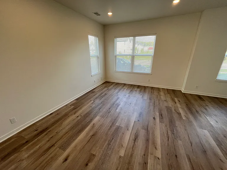 11295 Sessions Dr — Photo 9