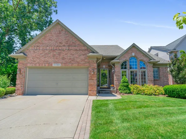 57189 Breckenridge Dr, Washington, MI 48094