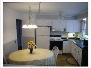 7 Cornell Dr, Enfield, CT 06082