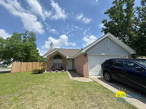 1701 Colonial Ct Photo 1
