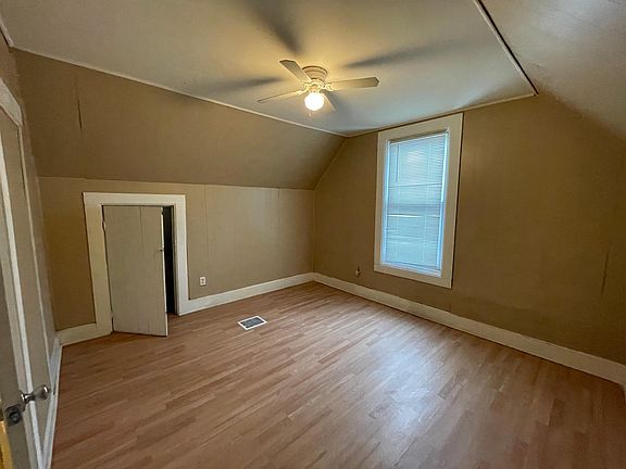 4th image of 1321 S Christiana Ave #1