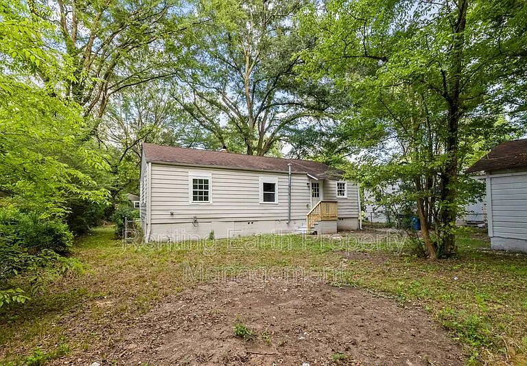 832 Meadowbrook Dr — Photo 3