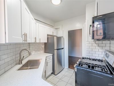 11 Metropolitan Oval #5F, Bronx, NY, 10462