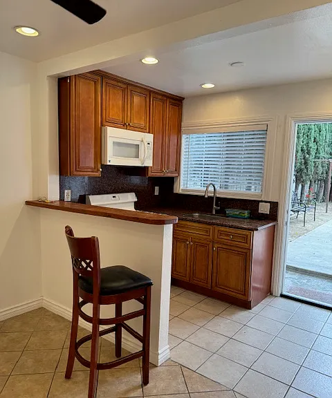 738 W 9th St — Photo 30