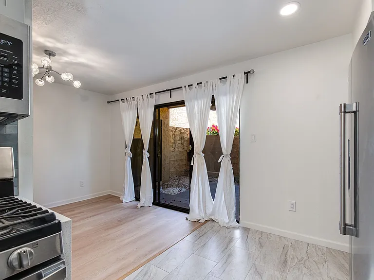 4950 N Miller Rd #116 — Photo 35