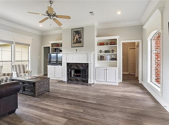 5th image of 13185 Dutchtown Lakes Dr