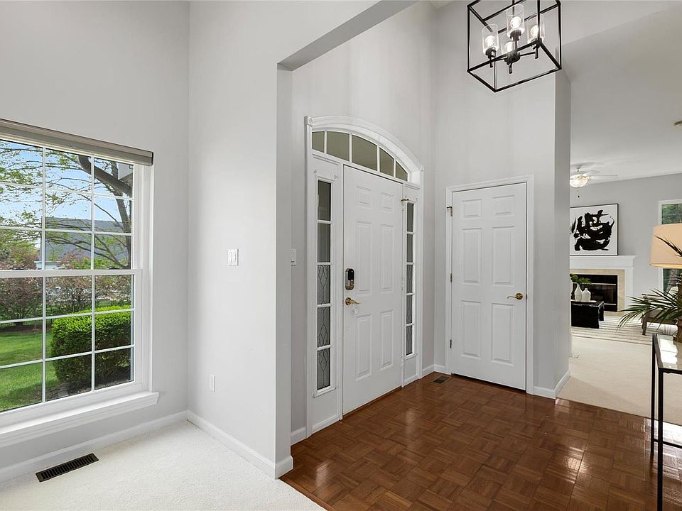 465 Shetland Valley Ct, Chesterfield, MO 63005 Zillow