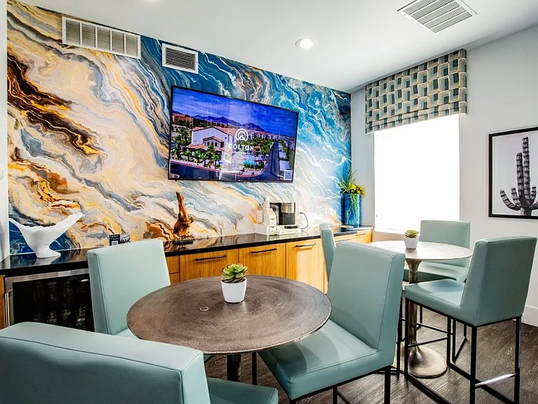 Colton Apartments — Photo 9