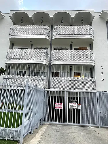 320 S. Alexandria Photo 1