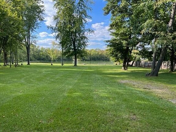 4th image of 65060 White Pine Dr