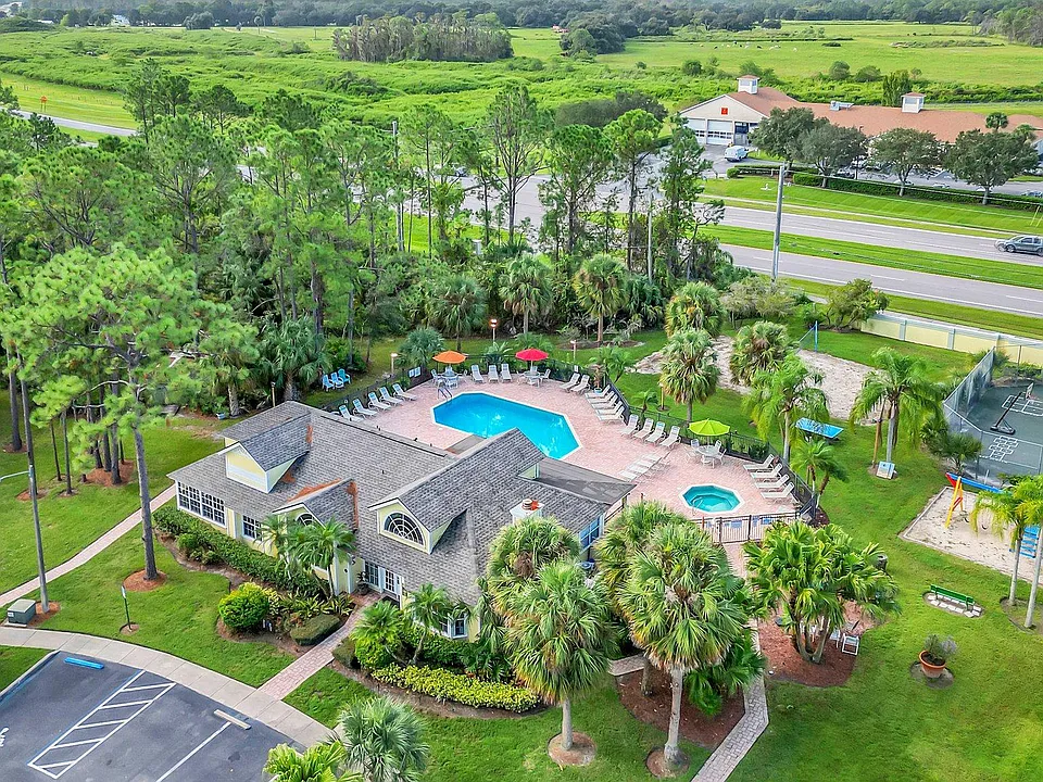 2026 Royal Bay Blvd #82