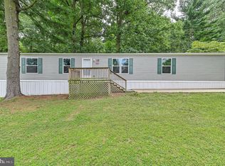 210 Maple Ln, New Providence, PA 17560