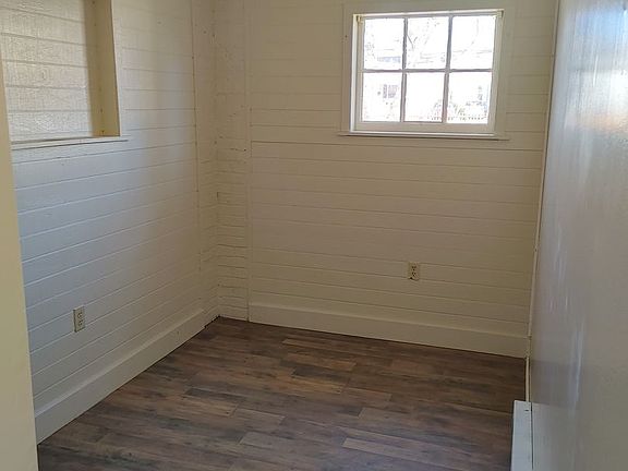 4th image of 1223 1/2 22nd St