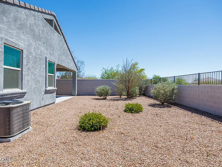 1075 W Avalon Canyon Dr — Photo 35