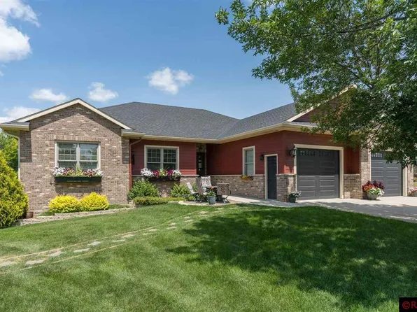 661 3rd Ave SE, Medford, MN 55049