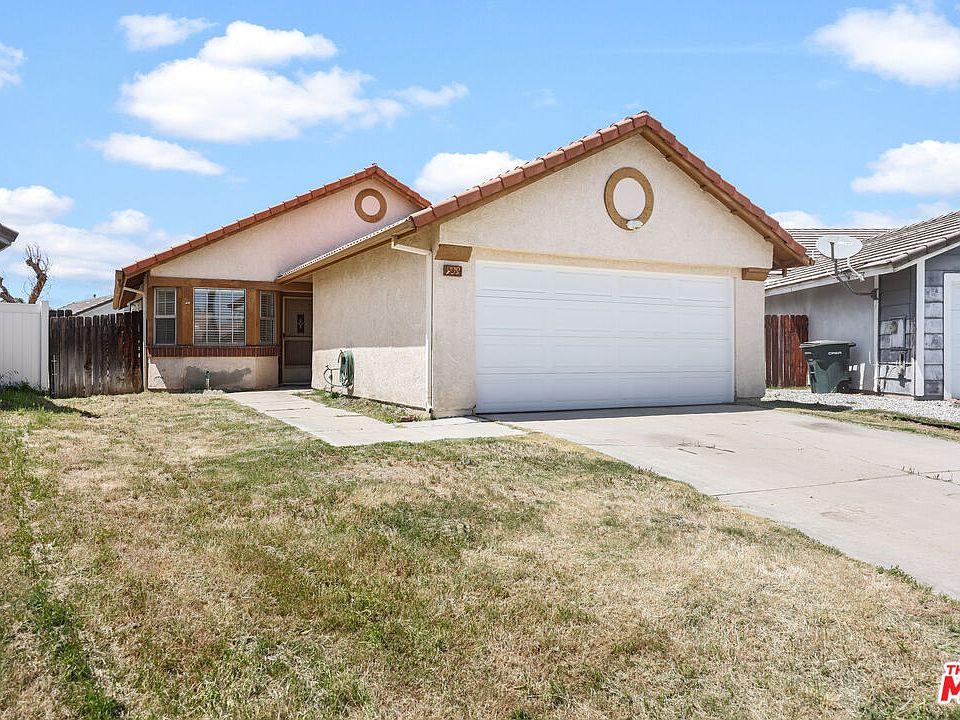 1st image of 939 Dahlia Ct