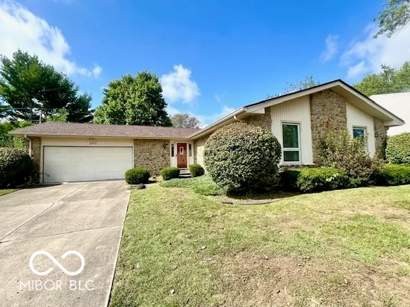 2830 Sassafras Ln, Columbus, IN 47203