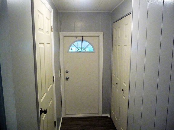 Hallway door to Lanai