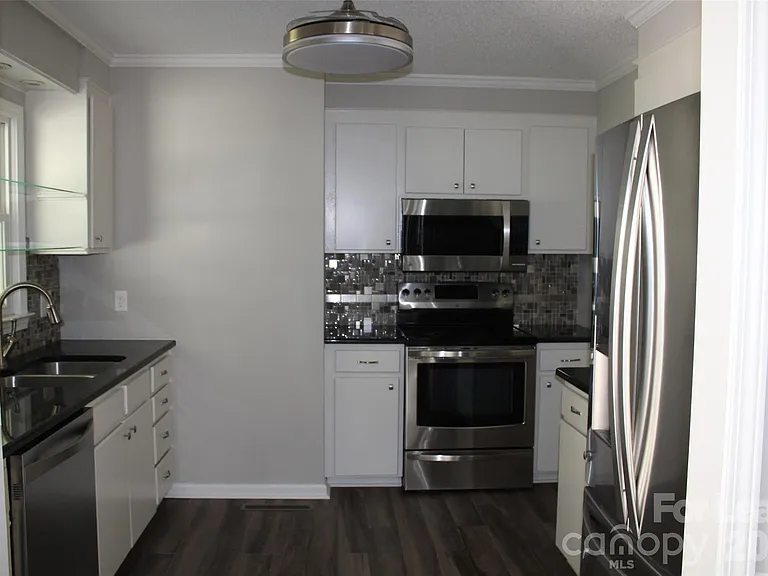2212 Crosswinds Ct — Photo 7