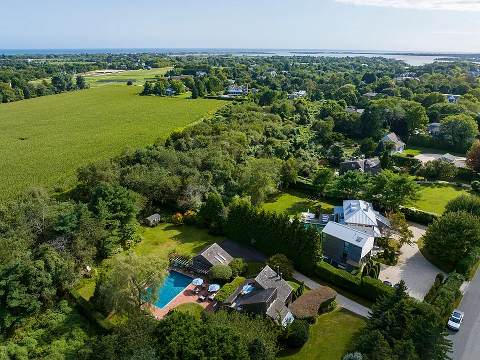 125 Kellis Pond Ln