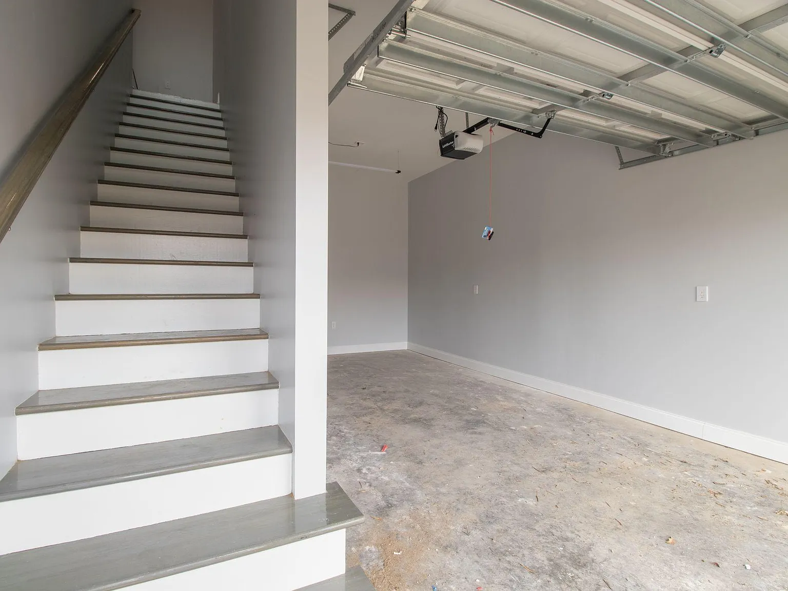 225 Winter Garden Dr — Photo 3
