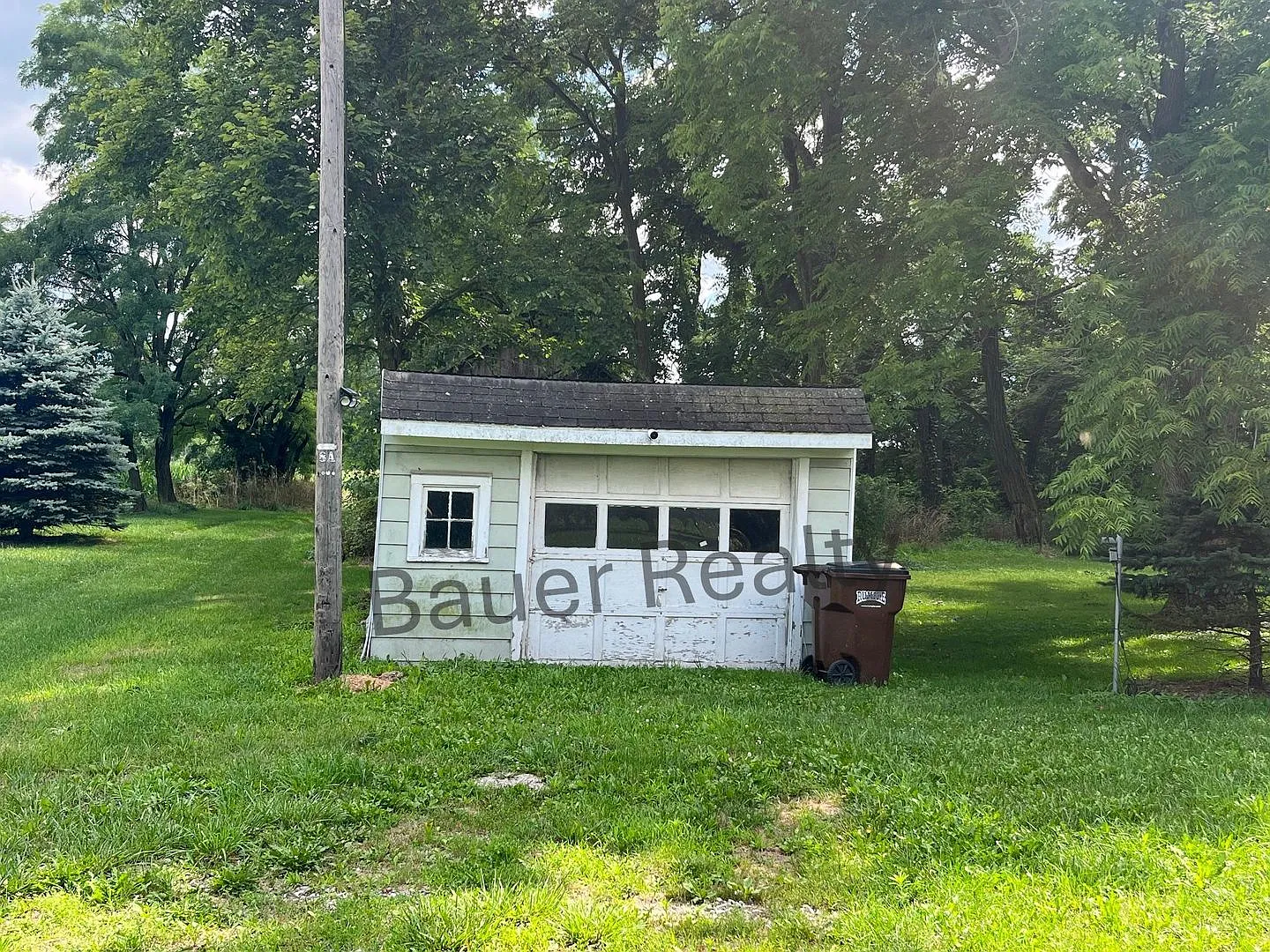 Country Setting in Hillsdale Schools — Photo 3