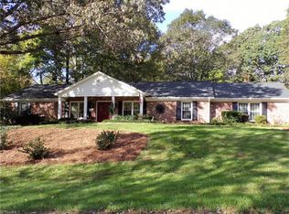 2506 Deercreek Dr, Winston Salem, NC 27106