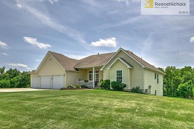 True ranch on 10 acres