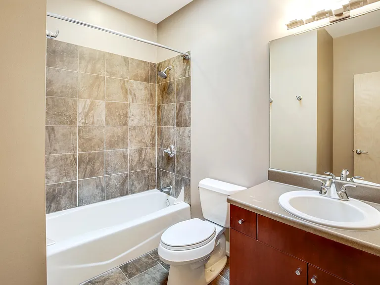 1213 Marcy Plz — Photo 15