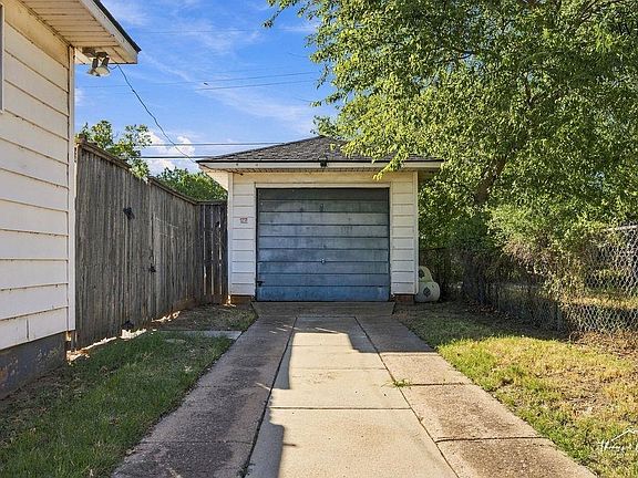 4th image of 4304 McCutchen Ave
