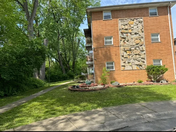(undisclosed Address), Blue Island, IL 60406