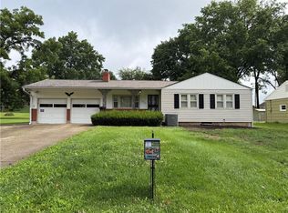 9806 E 77th St, Raytown, MO 64138