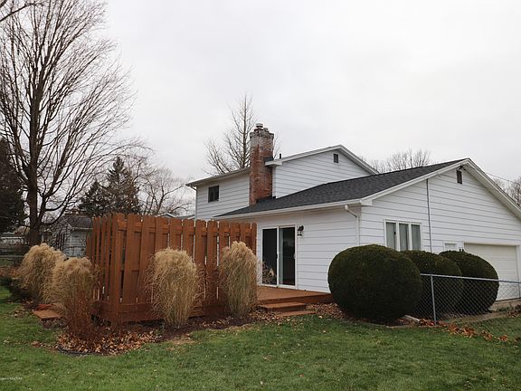 3rd image of 11256 Stoney Brook Dr