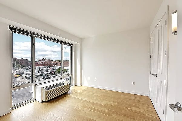 1st image of 86-55 Broadway #319