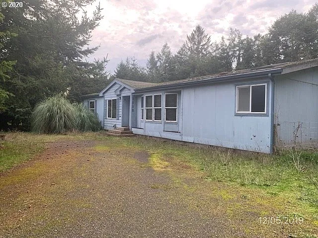 1112 Fahy Ave photo 1