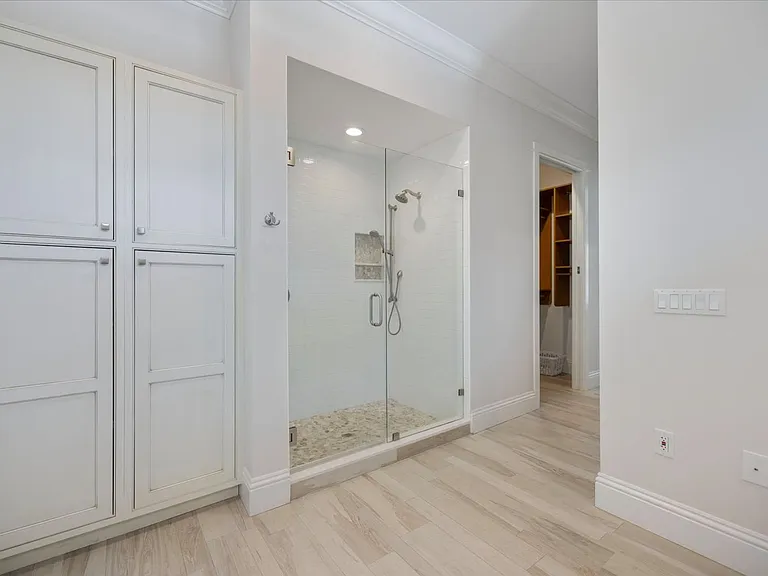 3919 Roberts Point Rd — Photo 27