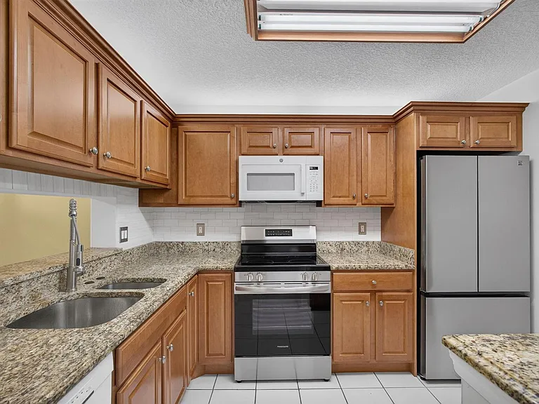6341 Chasewood Dr #D — Photo 12