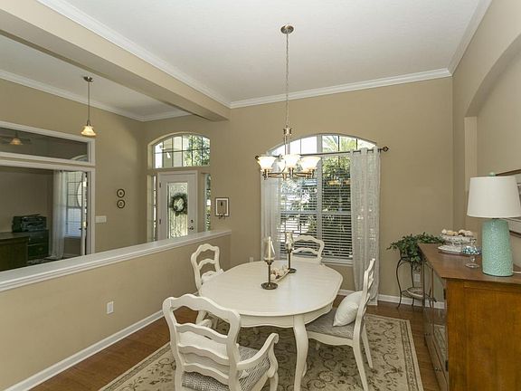 4th image of 2309 W Clovelly Ln